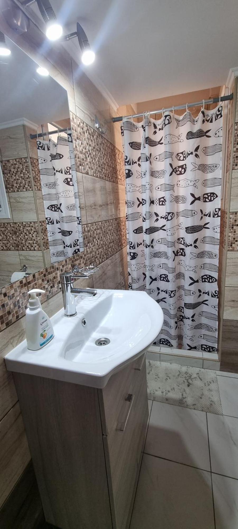 Cozzy Double Bedroom *